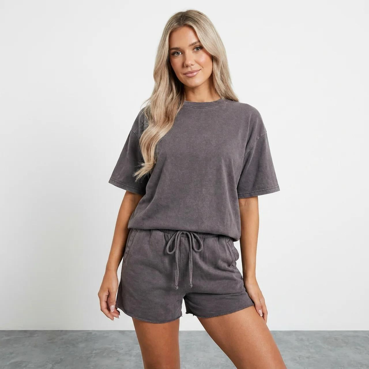 Solid Color Casual Sweatshirt Outfit
